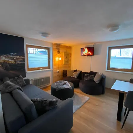 Maas Alpine Apartment *